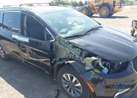 2021 Chrysler Pacifica Hybrid Touring L из США, поврежденный, VIN 2C4RC1L71MR585857